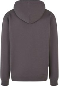 Grå hettegenser med frontlomme, lange ermer og snor i hetten. Stoffet er mykt med en jevn tekstur, og det har ribbede mansjetter og nederkant.