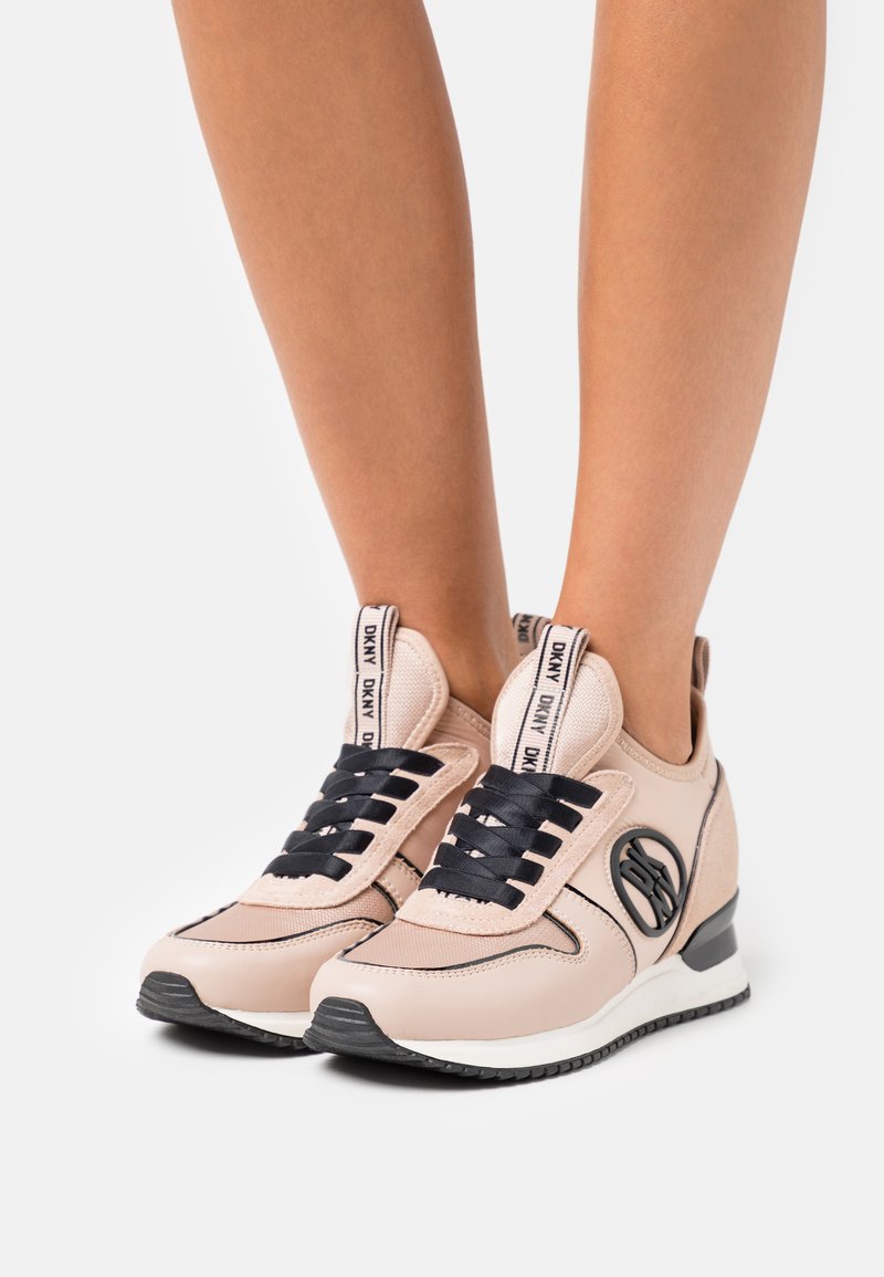 DKNY SABATINI LACE UP Trainers gold sand/beige Zalando.ie