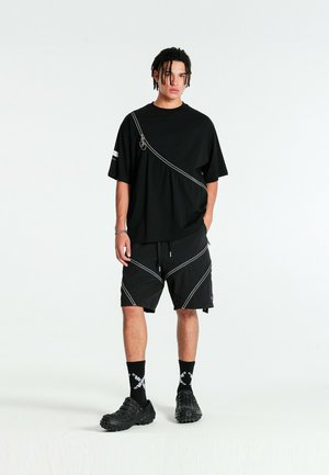 MWM, MW092020376 UNISEX - Camiseta estampada - black