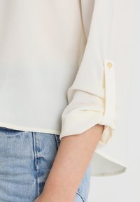 ONLY Blouse - off-white