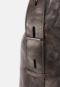 HVISK TOKEN SOFT STRUCTURE - Ručna torba - aged brown