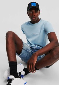 Karl Lagerfeld Jeans LOGO SLIM-FIT - Paprasti marškinėliai - blue fog