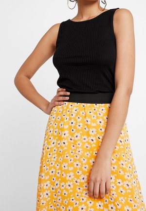 Top - black