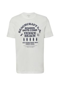 Weiße Baumwoll-T-Shirt mit navyblauem Grafikdruck, der Text und strandbezogene Designs zeigt, runder Ausschnitt, kurze Ärmel und gerader Saum.