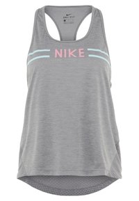 Canotta Dri-FIT grigia con scollo rotondo, design racerback, righe rosa e blu, e pannello in rete all'orlo per una maggiore traspirabilità.