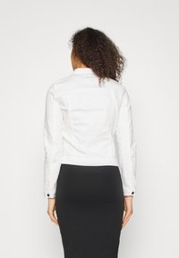 ONLY Tall ONLWESTA LIFE JACKET - Traper jakna - white