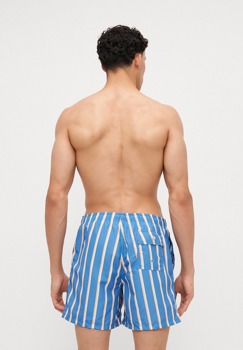 Build Your Brand BY153 Nero - Abbigliamento Shorts / Bermuda Uomo 30,90