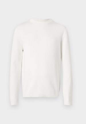 Biele pulóvrové sveter s dlhým rukávom a rebrovaným golierom, manžetami a spodným lemom, zobrazený na bielom pozadí.