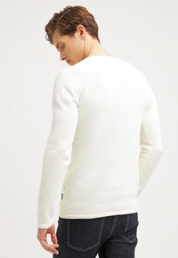 Minimum REISWOOD - Strickpullover - ivory