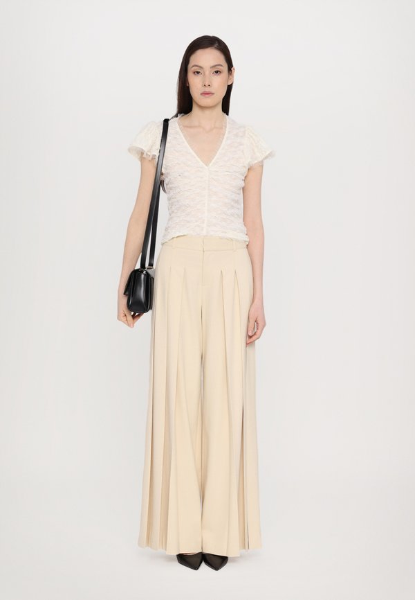 CASSIA V NECK - Blouse - creme2