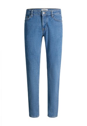 Niebieskie, dopasowane jeansy z przodem na guziki i zamek błyskawiczny, w pięciokieszeniowym fasonie z szlufkami na pasek.