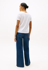 Tommy Hilfiger CORP LOGO  - T-shirt print - optic white