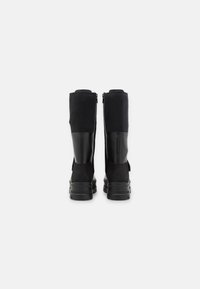 UGG Botas con cordones - black