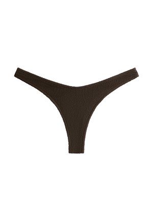 Tanga marrone in maglia con un design a taglio alto, caratterizzato da una texture morbida e una copertura minimale. L'elastico in vita è stretto e senza cuciture.