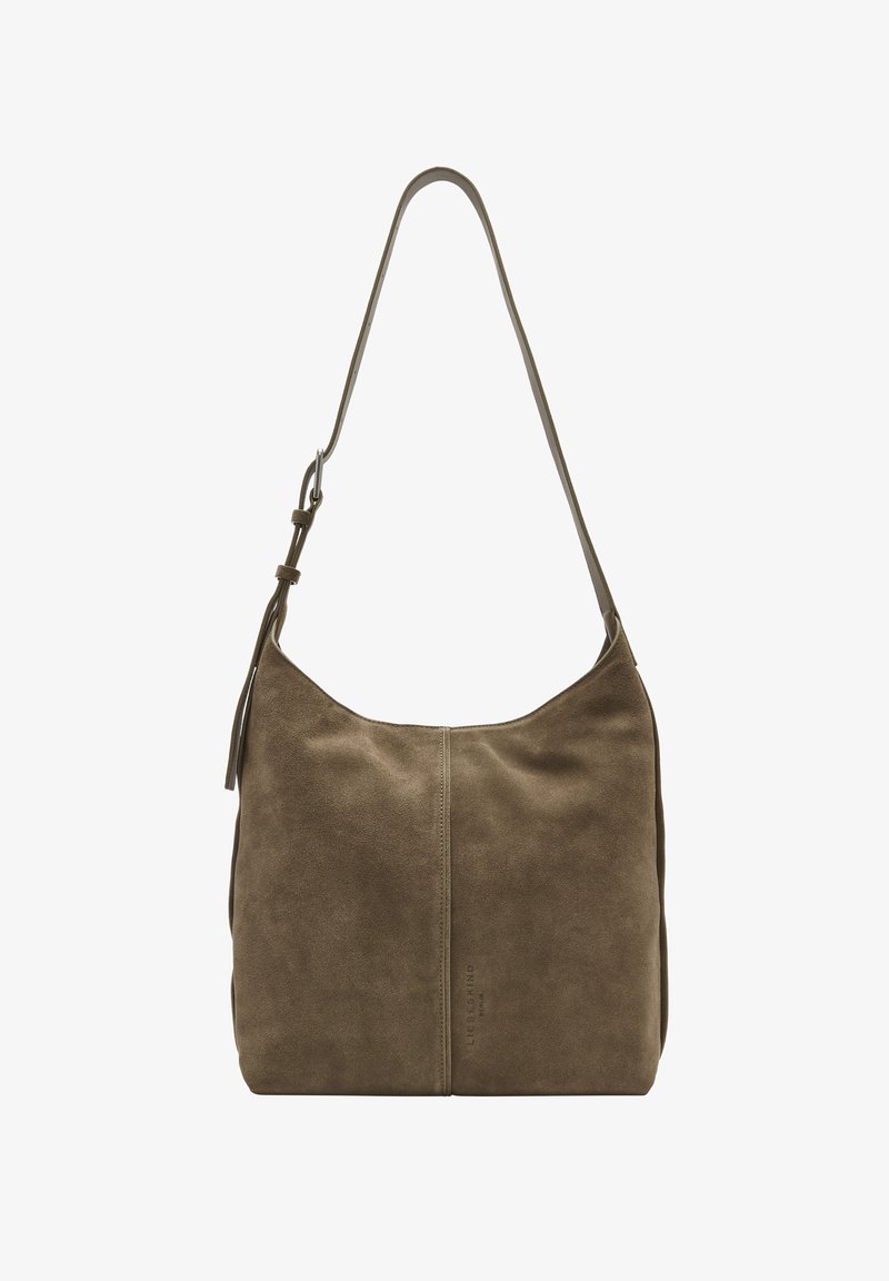 Miękka brązowa torba skórzana z pojedynczym regulowanym paskiem, zaokrąglony kształt i subtelny detal logo z przodu.