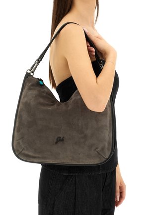 Borsa hobo grigia in suede con tracolla nera, caratterizzata da una cerniera con un tirante turchese e dettagli del logo, e una texture morbida e liscia.