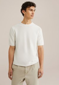WE Fashion - Basic T-shirt - off white Thumbnail Image 1