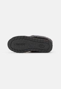 Skechers Wide Fit KEEPSAKES - Papucsok - black