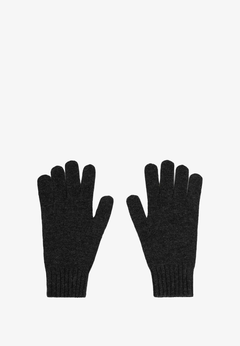 Guantes tejidos de color gris oscuro con puño acanalado, que cuentan con cinco dedos separados y una textura suave, adecuados para usar en clima frío.