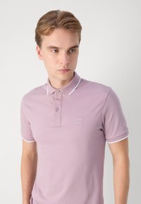 BOSS PASSERTIP - Poloshirts - open purple