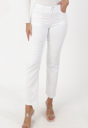 WIDE - Vaqueros a campana - weiß