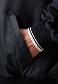 Converse RETRO CHUCK VARSITY JACKET - Bomberjacks - black