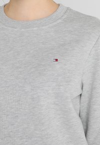 Tommy Hilfiger Sweater - light grey