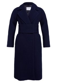 Marineblauer Wollmantel mit tailliertem Gürtel, breiten Revers und langen Ärmeln. Strukturierter Stoff und gerade Passform bis zur Kniehöhe.