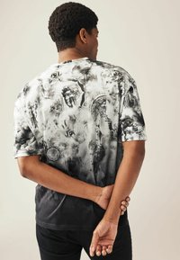 Next DIP DYE GRAPHIC - Marškinėliai su spaudiniu - black white