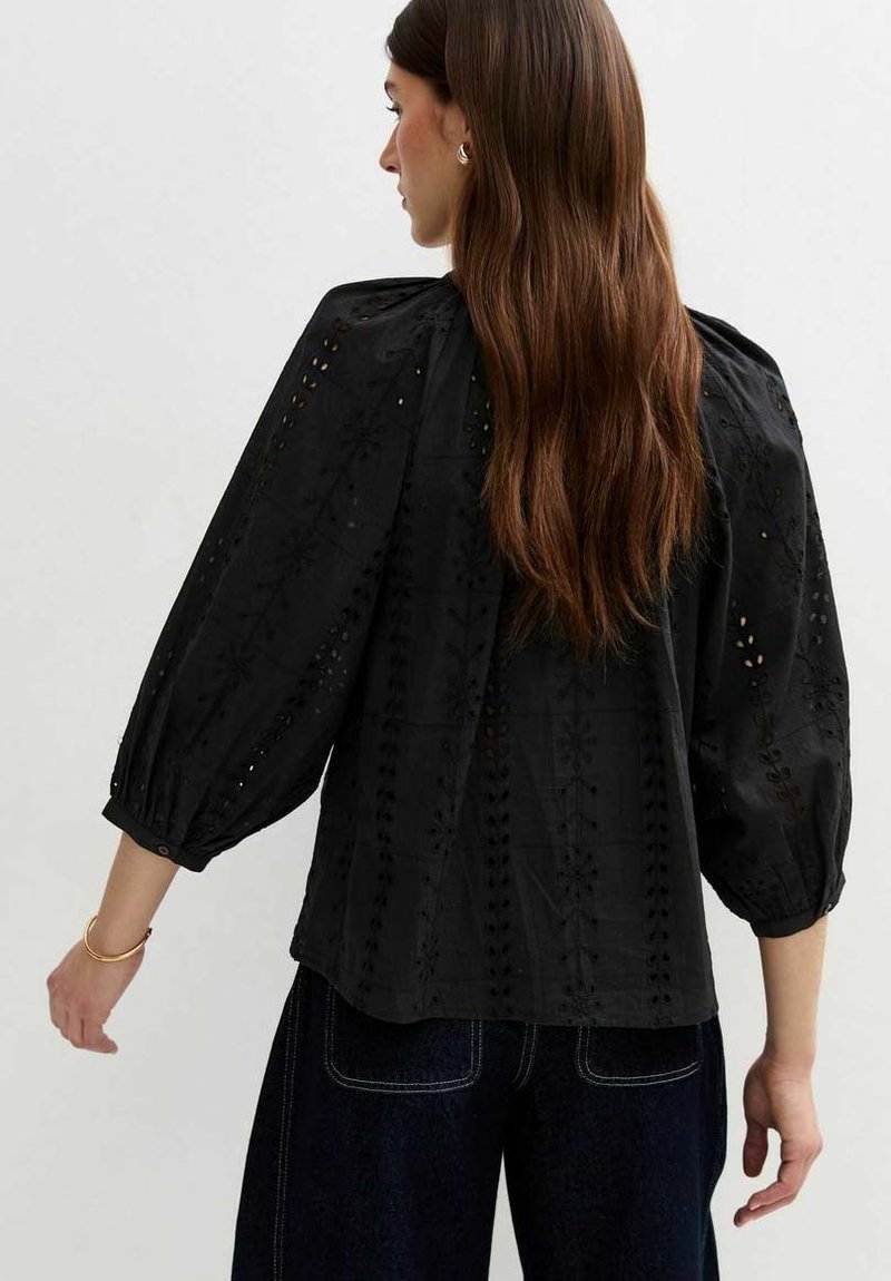 Blouse Femme Weill Taille 46 XXXL - Noir Avec Doublure - Manches Longues Brodées - Motif Floral - Occasion Très Bon état