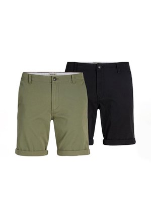 Par af mænds afslappede shorts med opkrøbede kanter, den ene i olivengrøn og den anden i sort, begge med knaplukning og bæltestropper.