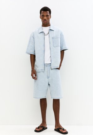 PULL&BEAR SHORT SLEEVE JACQUARD - Hemd - light blue denim
