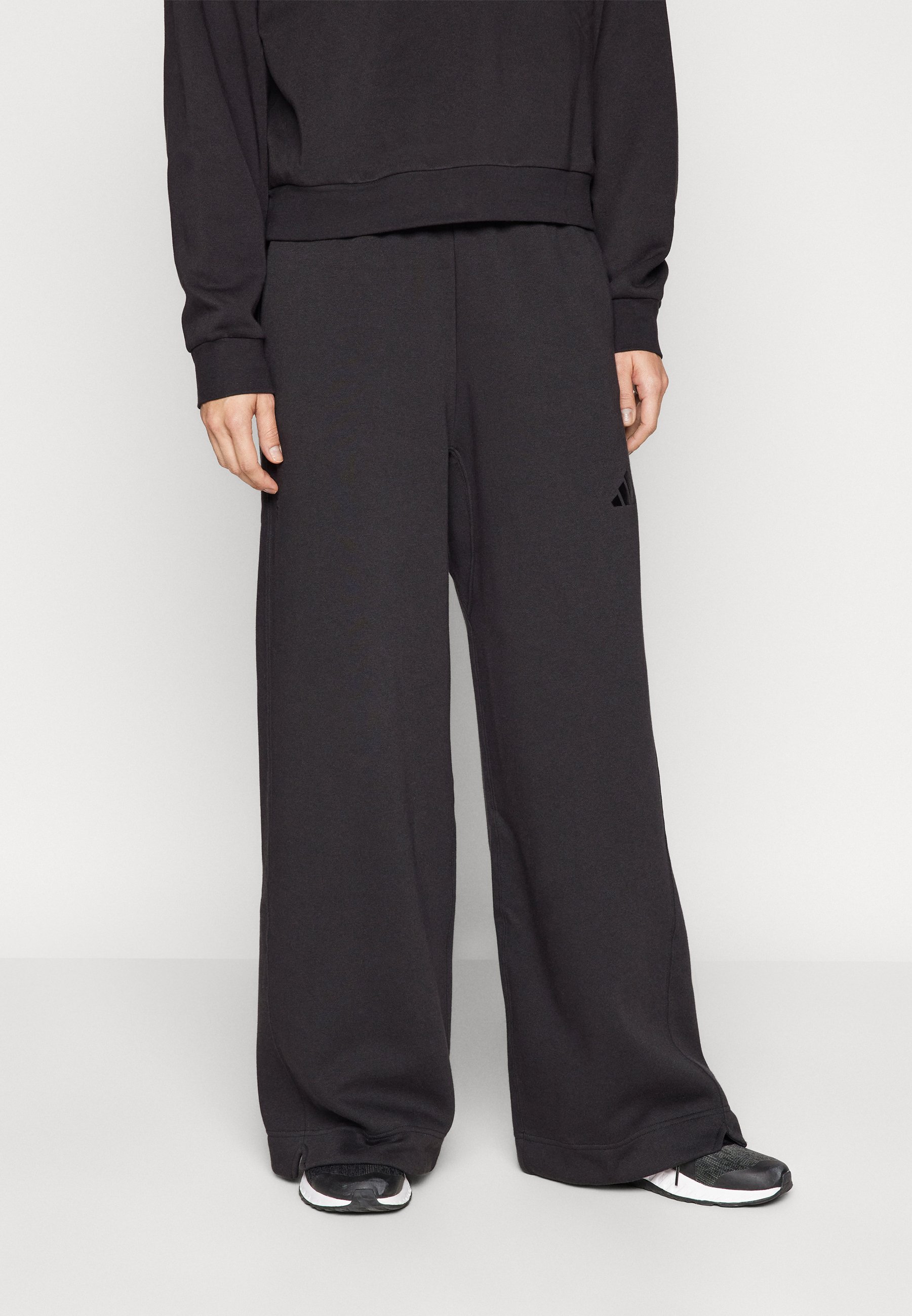 adidas Sportswear ALL SZN FLEECE LOOSE WIDE LEG - Tracksuit