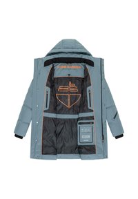 Šviesiai mėlynas žieminis striukė su kapu, atsegta, kad būtų matoma juoda vidinė pamušalas su oranžiniu laivo logotipu ir keliais užtrauktukais uždaromais kišenėmis viduje.