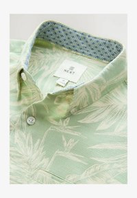 Non sélectionné, green