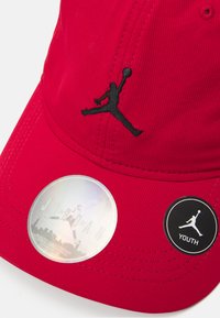 Jordan ESSENTIALS UNISEX - Sapka - gym red