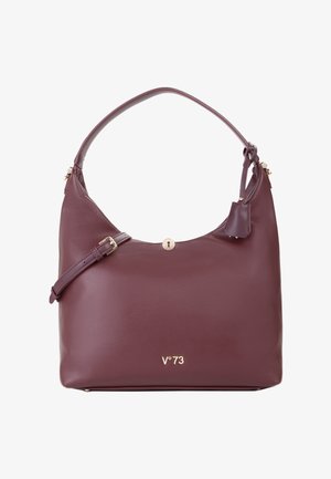 Sac à épaule en cuir bordeaux avec bandoulière réglable, boucle dorée, petit détail de serrure et logo V°73 à l'avant.