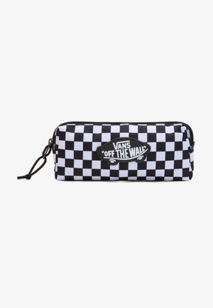 Pencil case a righe bianche e nere, realizzato in tessuto resistente, con chiusura a zip e un accento in gomma con il logo "Vans Off The Wall".