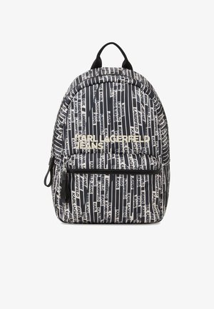 Zwart-witte rugzak met herhalend "Karl Lagerfeld Jeans" tekstpatroon en voorvak met rits, voorzien van opvallend "Karl Lagerfeld Jeans" logo.