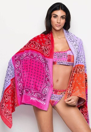 Beach towel - multicolor with print