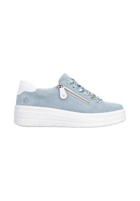 Baskets compensées en daim bleu clair avec semelle blanche, fermeture éclair décorative, talon arrière blanc et lacets ruban à motif.