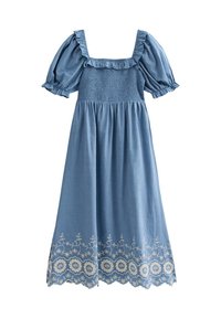 Modrá bavlněná šaty s čtvercovým výstřihem, krátkými nadýchanými rukávy a nabíraným živůtkem. Obsahují vyšívané květinové akcenty blízko lemu.