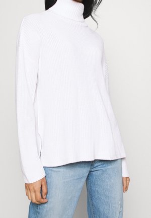 Sweter