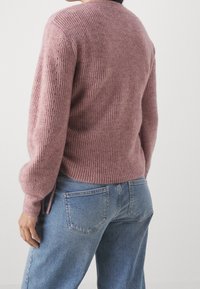 Even&Odd Maternity Sweter