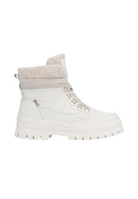 Białe botki sznurowane do kostki z miękkim kremowym futerkiem z imitacji skóry, teksturowaną skórą i grubą gumową podeszwą z metalowymi przelotkami i detalami.