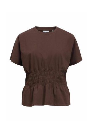Top marron à manches courtes avec col rond et détail élastique froncé à la taille, créant une silhouette style péplum.