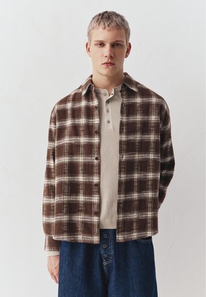 PULL&BEAR CHECK LONG SLEEVE - Košeľa - brown