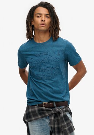 Superdry & Co EMBOSSED GRAPHIC - T-shirts print - charred teal grit