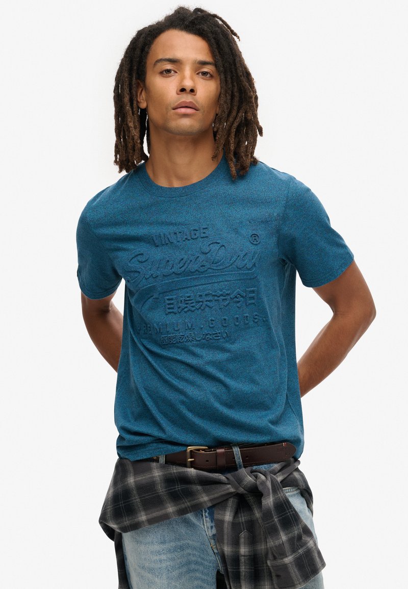Superdry & Co EMBOSSED GRAPHIC - T-shirts print - charred teal grit
