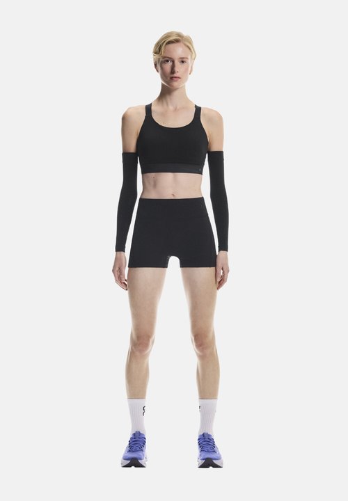 On Medium support sports bra - black — photo 2